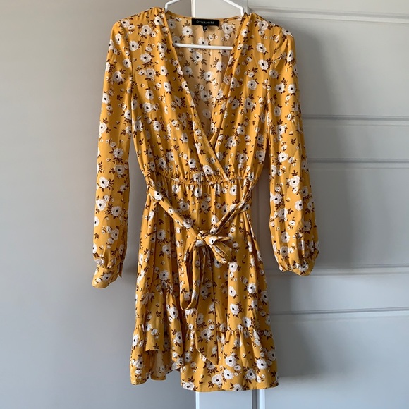 Dress - Picture 1 of 3